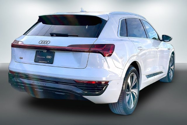 Certified 2024 Audi Q8 e-tron Premium Plus AWD/4WD image 13