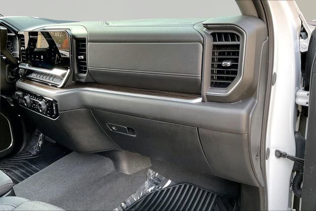 Used 2025 Chevrolet Silverado 2500 LT w/ Convenience Package image 18