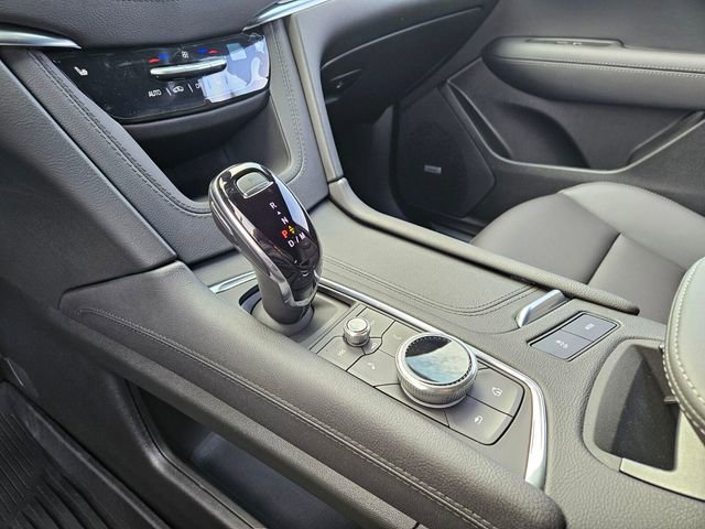 New 2026 Cadillac XT5 Luxury image 24