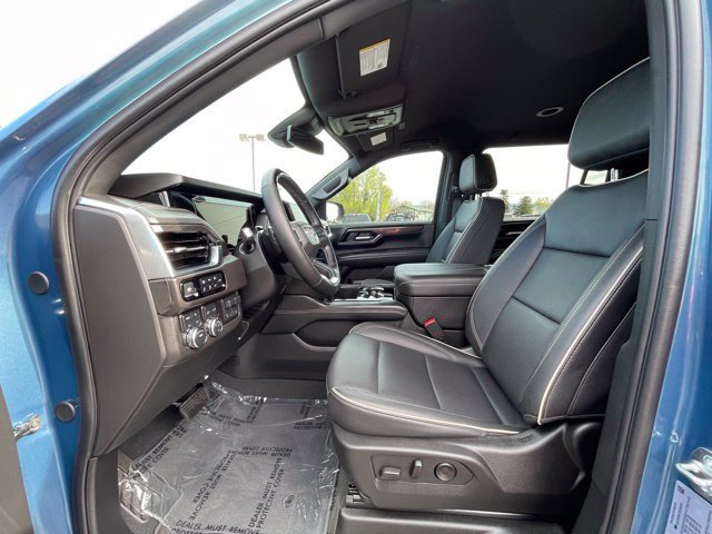 Used 2025 GMC Yukon XL Elevation AWD/4WD image 8
