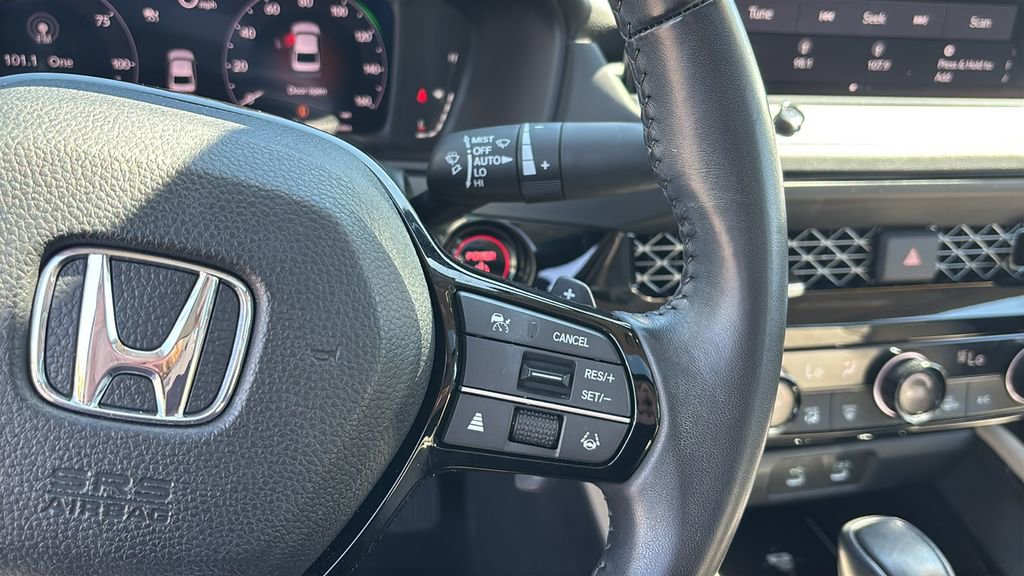 Used 2023 Honda Accord Touring image 18