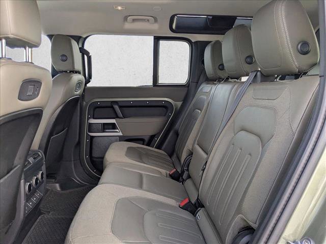 Used 2020 Land Rover Defender 110 SE AWD/4WD image 15