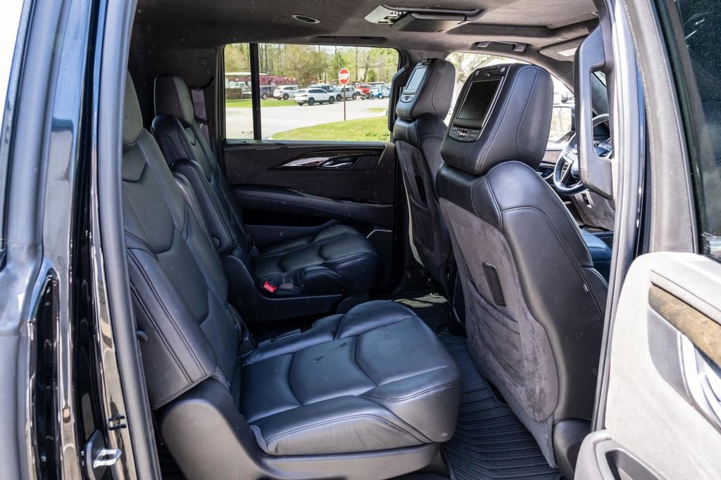 Used 2017 Cadillac Escalade ESV Platinum image 41