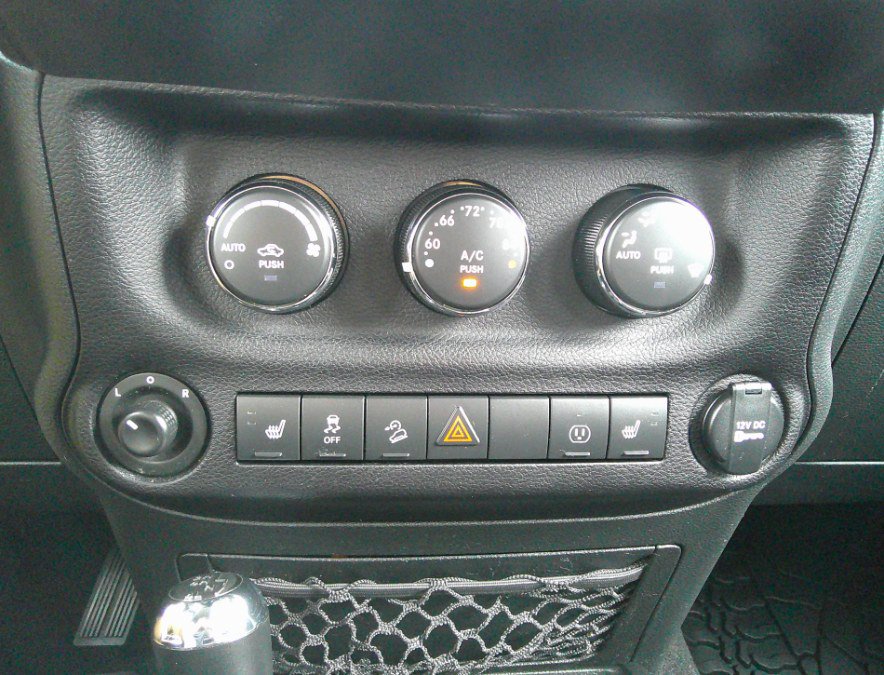 Used 2018 Jeep Wrangler Unlimited Sahara AWD/4WD image 66
