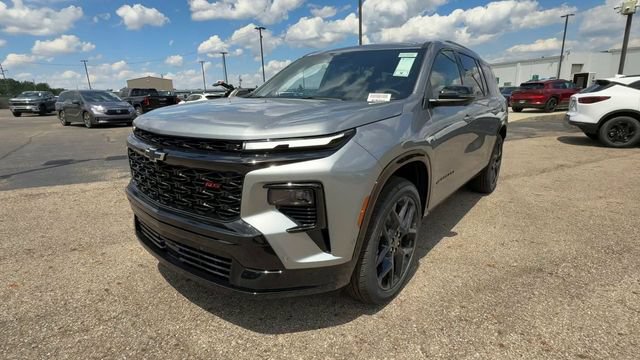 New 2026 Chevrolet Traverse RS w/ LPO, Floor Liner Package AWD/4WD image 4