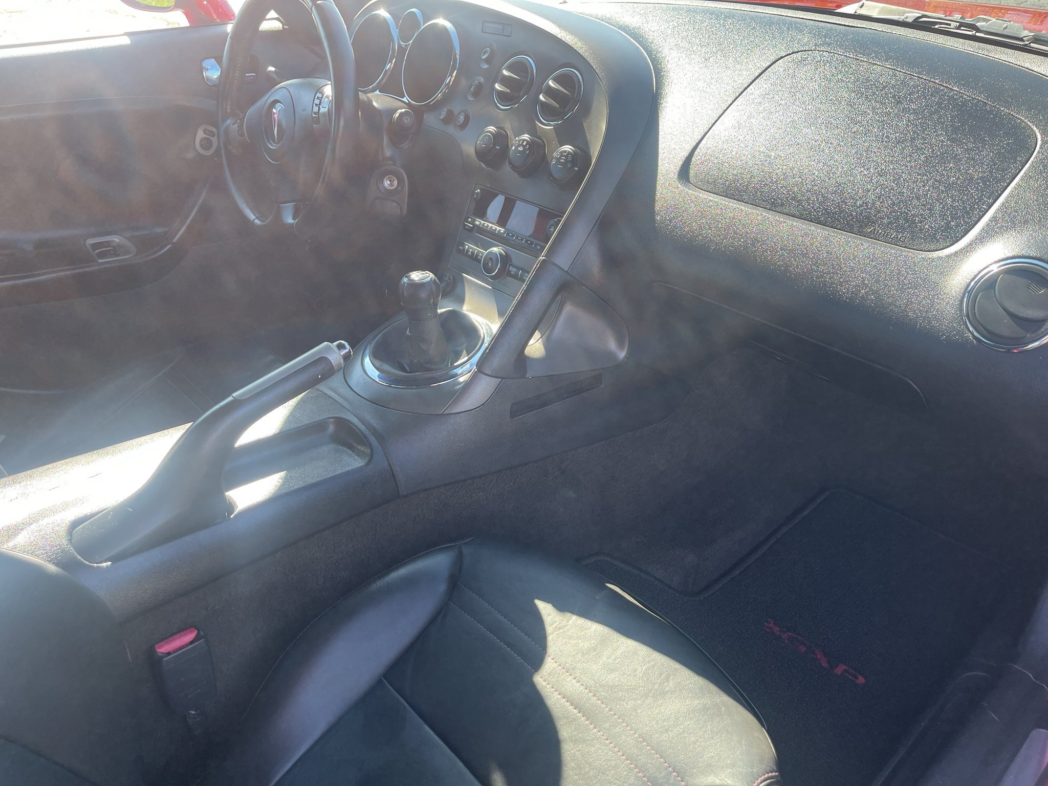 Used 2008 Pontiac Solstice GXP w/ Premium Package RWD image 21