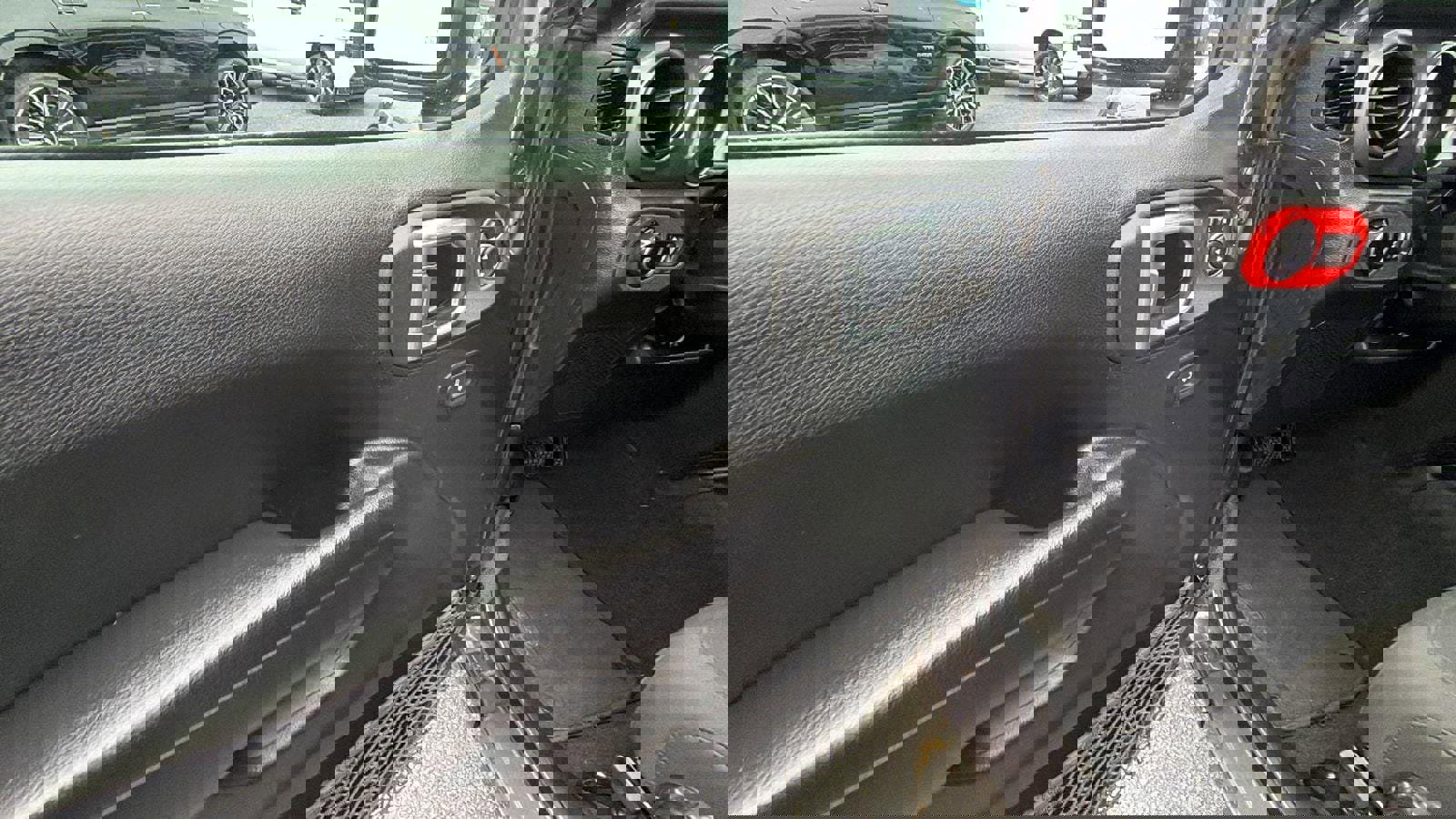 Used 2023 Jeep Wrangler Sport S image 12