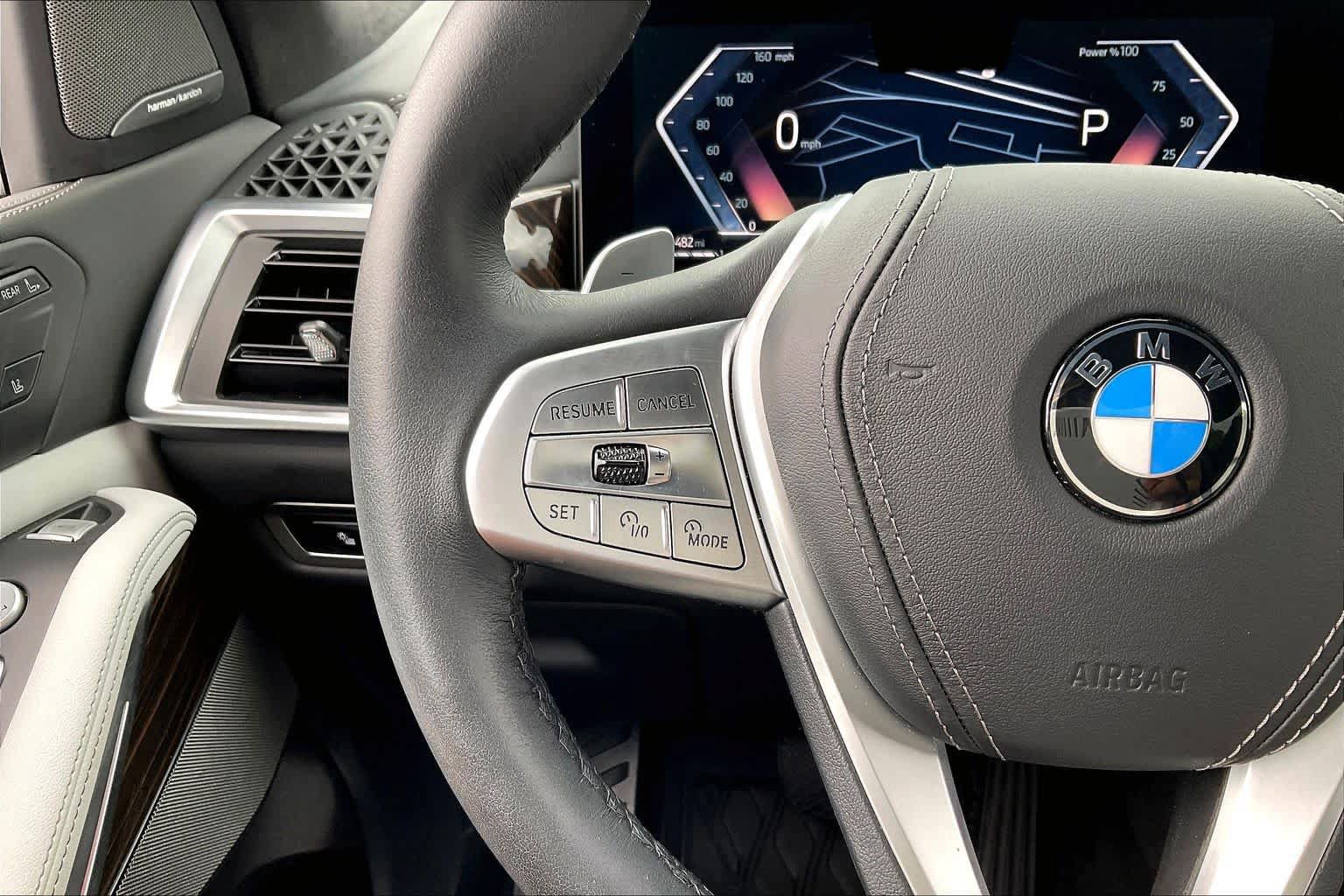 Used 2025 BMW X7 xDrive40i w/ Premium Package AWD/4WD image 26