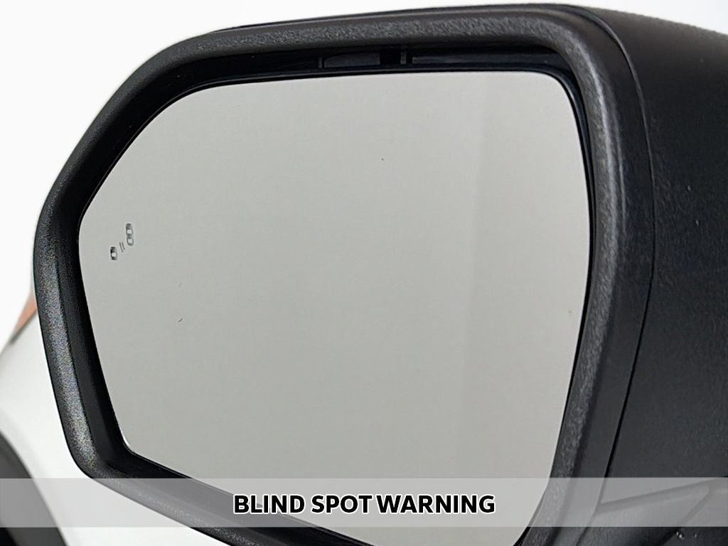 Used 2024 Ford Explorer XLT w/ Equipment Group 202A AWD/4WD image 4