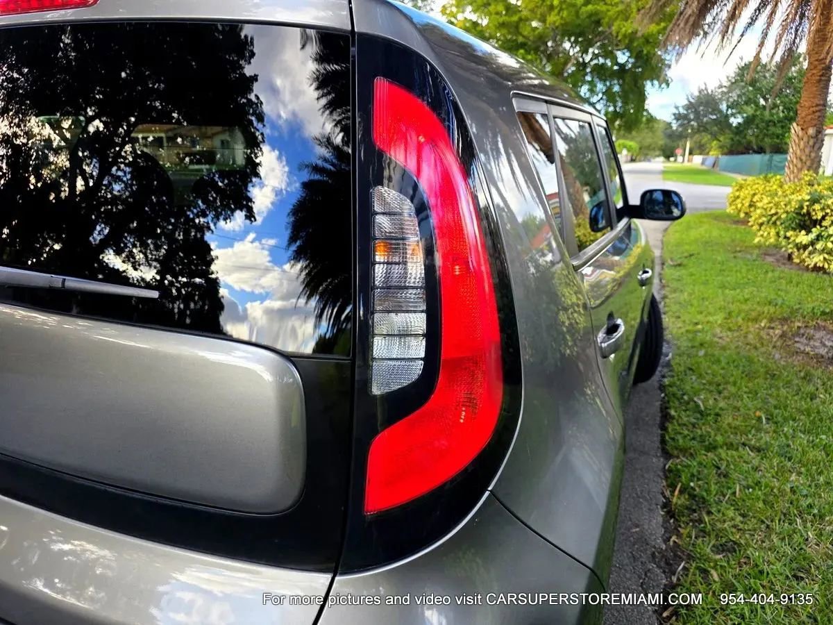 Used 2015 Kia Soul EV FWD image 71