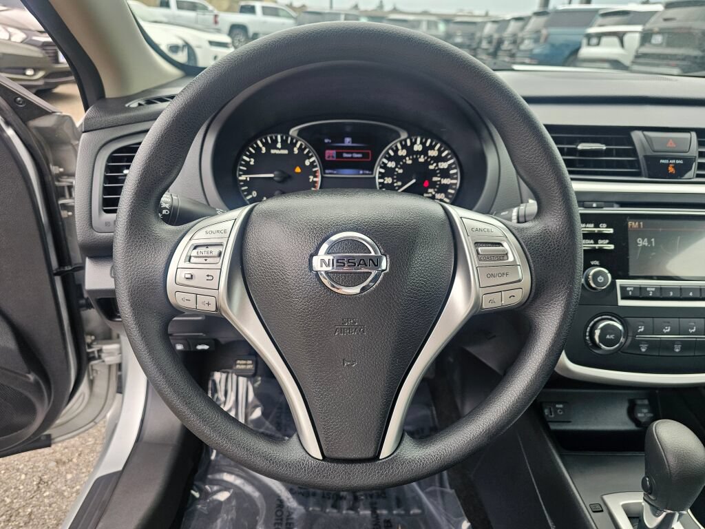 Used 2017 Nissan Altima 2.5 S w/ Power Driver Seat Package FWD image 11