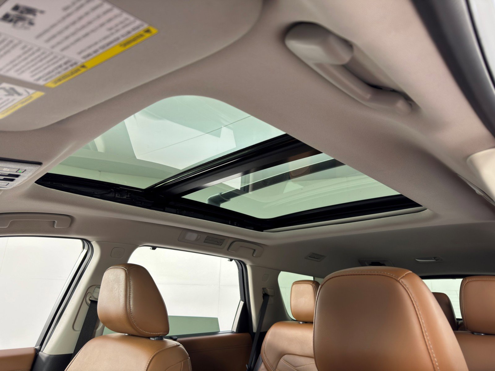 Used 2023 Nissan Pathfinder Platinum image 10