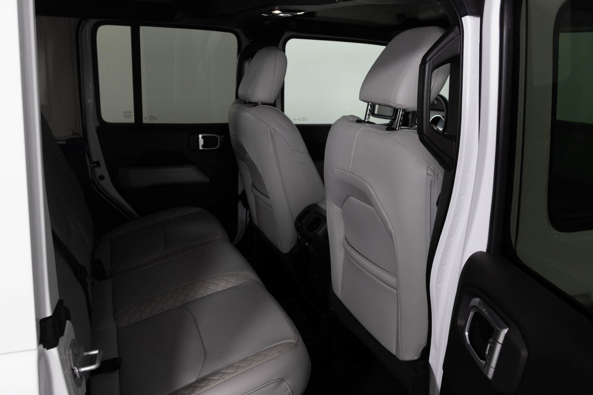 Used 2022 Jeep Wrangler Unlimited Sahara image 41