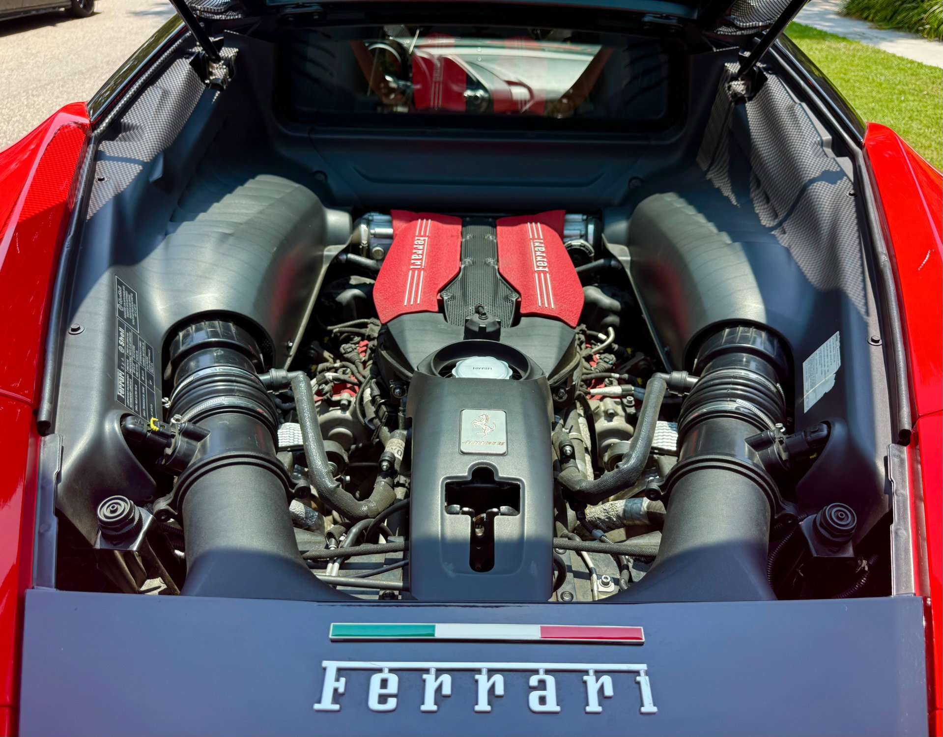 Used 2016 Ferrari 488 GTB image 78