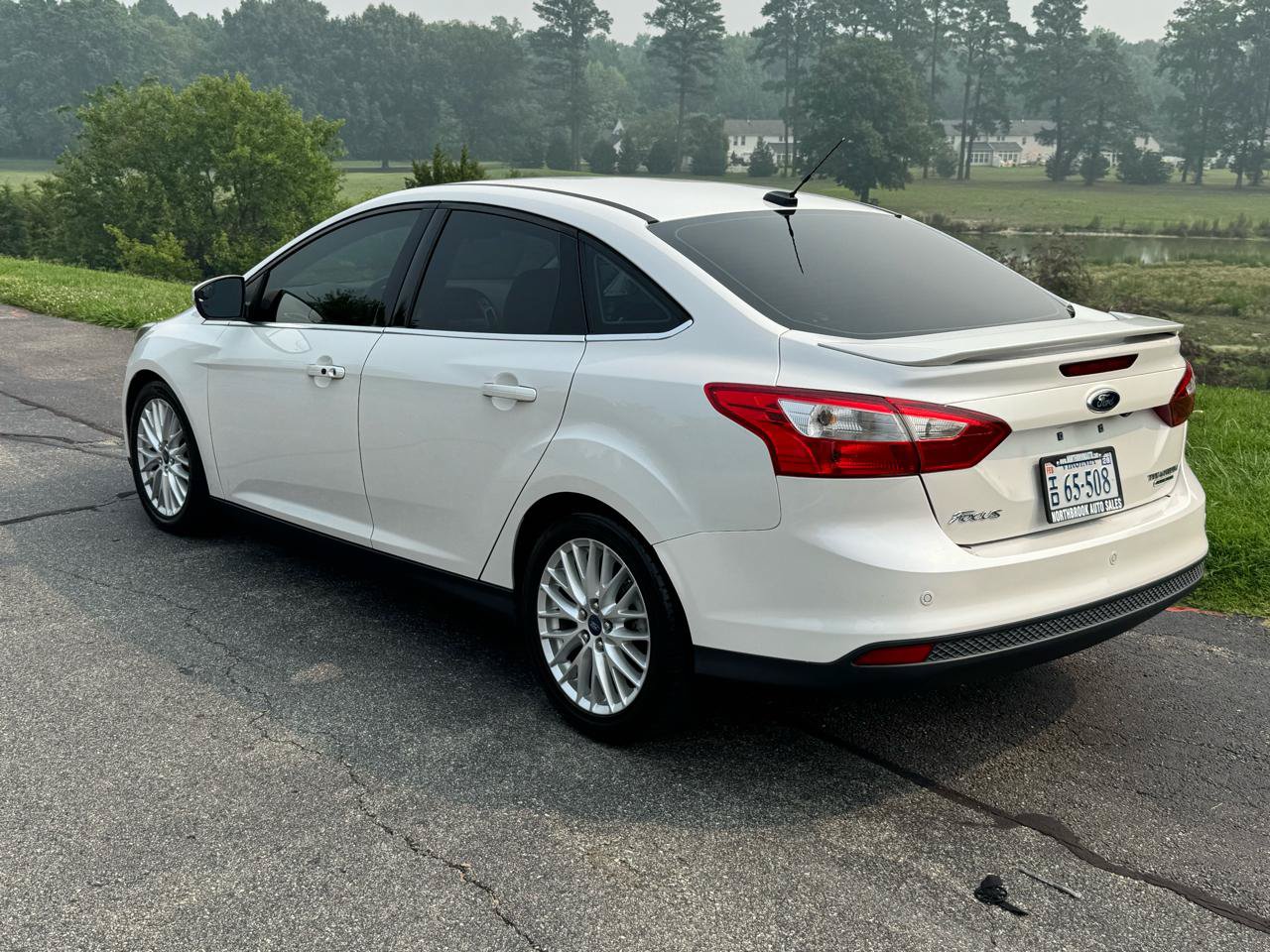 Used 2014 Ford Focus Titanium FWD image 10