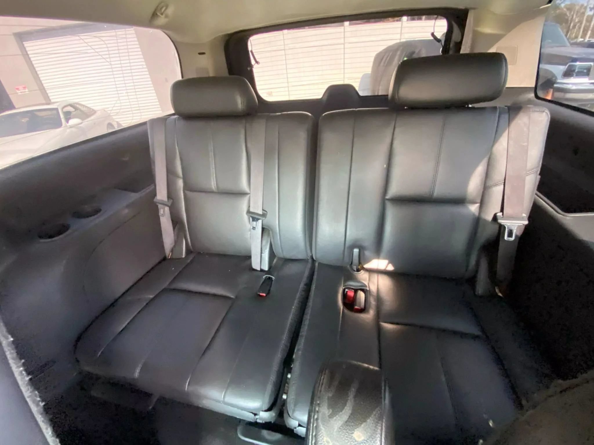 Used 2007 Chevrolet Suburban LT w/ LT Preferred Equipment Group AWD/4WD image 16