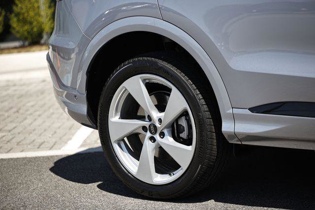 Certified 2025 Audi Q5 Premium Plus w/ Premium Plus image 6