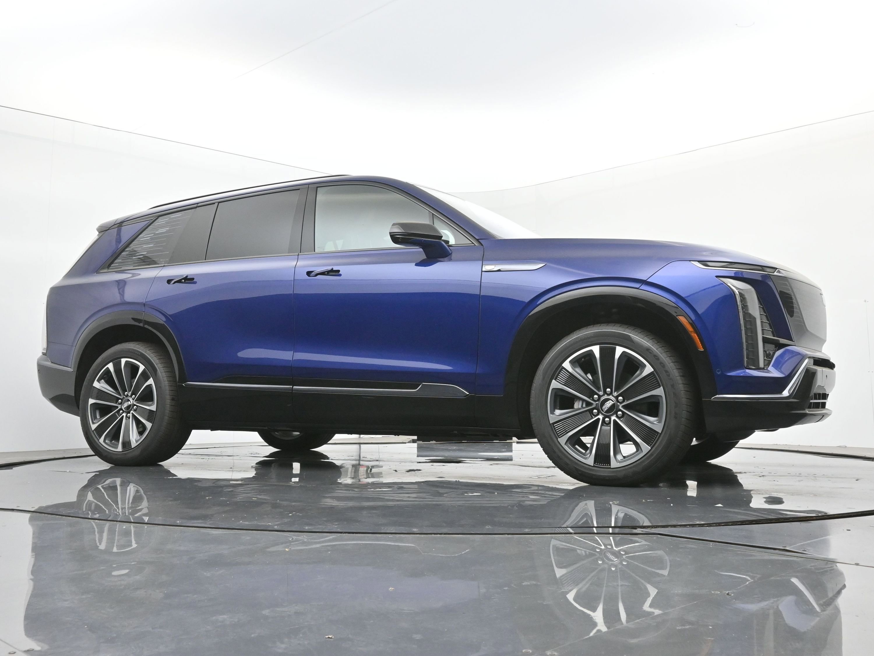 New 2026 Cadillac Vistiq Sport w/ LPO, Premium Carpet Package image 21