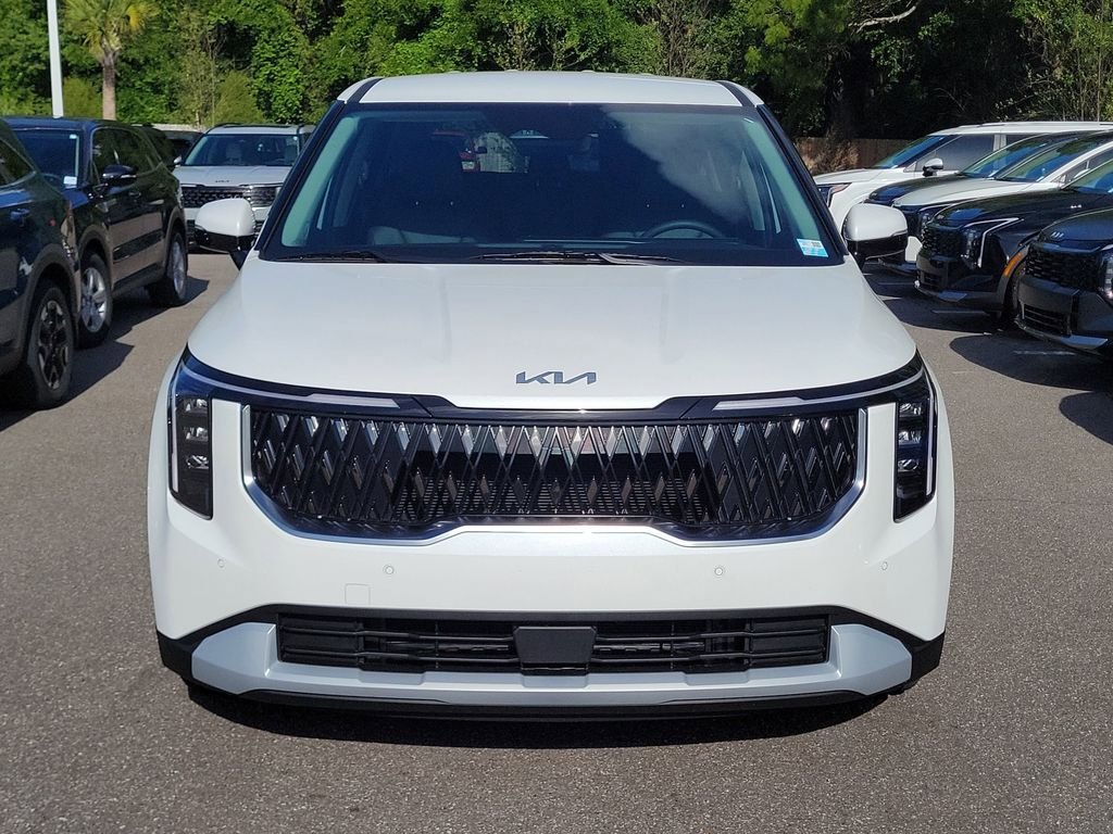 New 2026 Kia Carnival FWD image 2