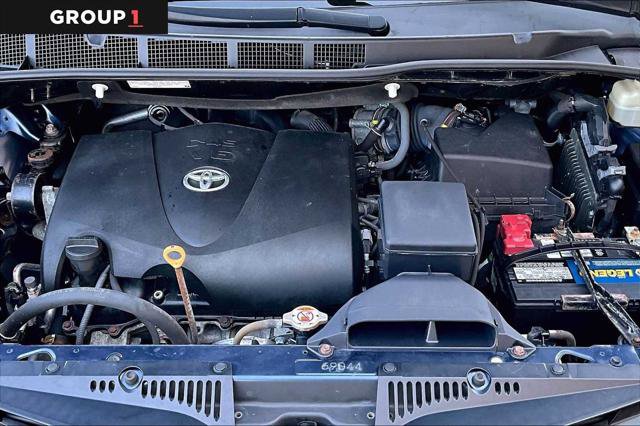 Certified 2018 Toyota Sienna L image 29