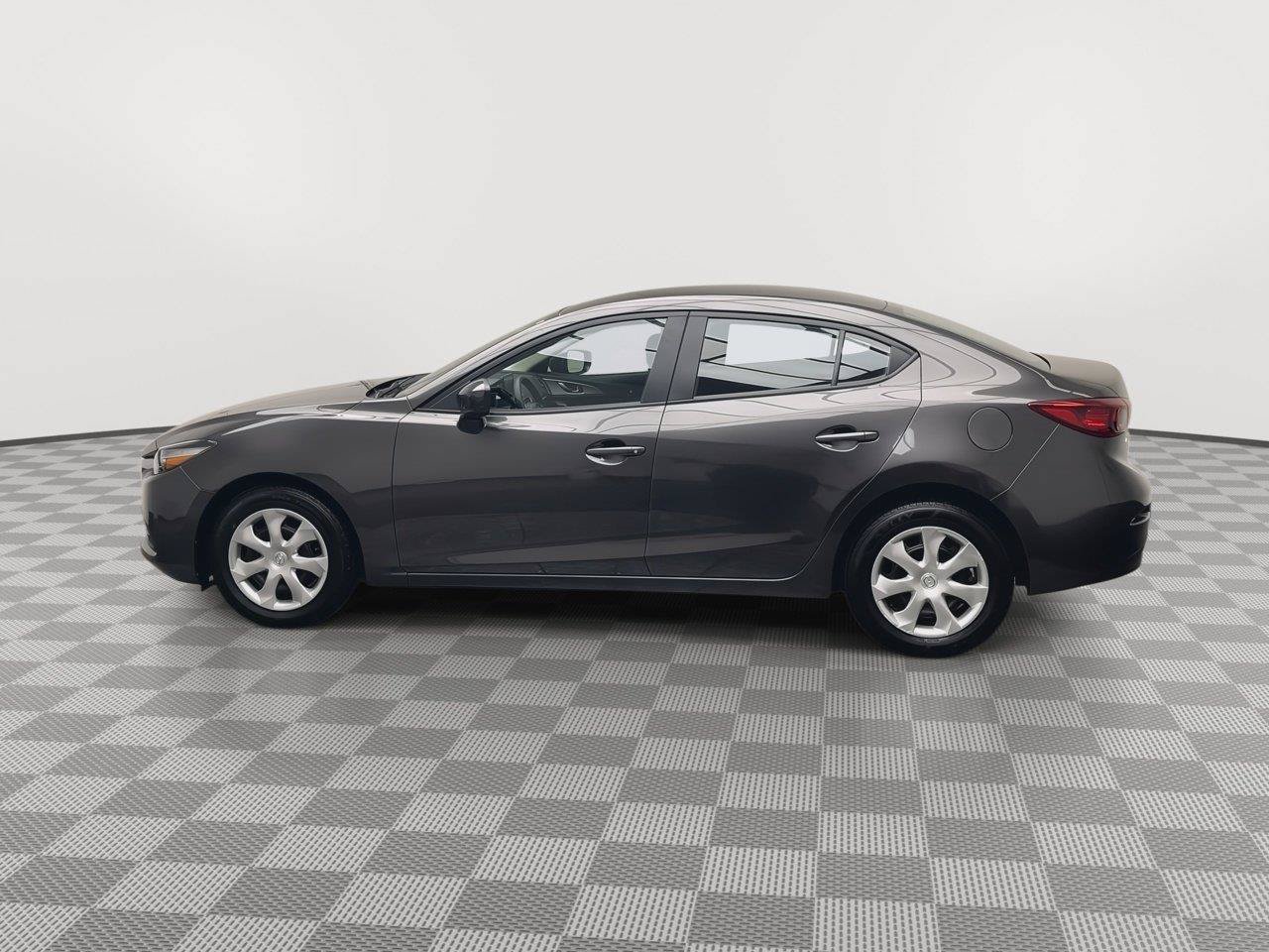 Used 2017 MAZDA MAZDA3 Sport FWD image 29