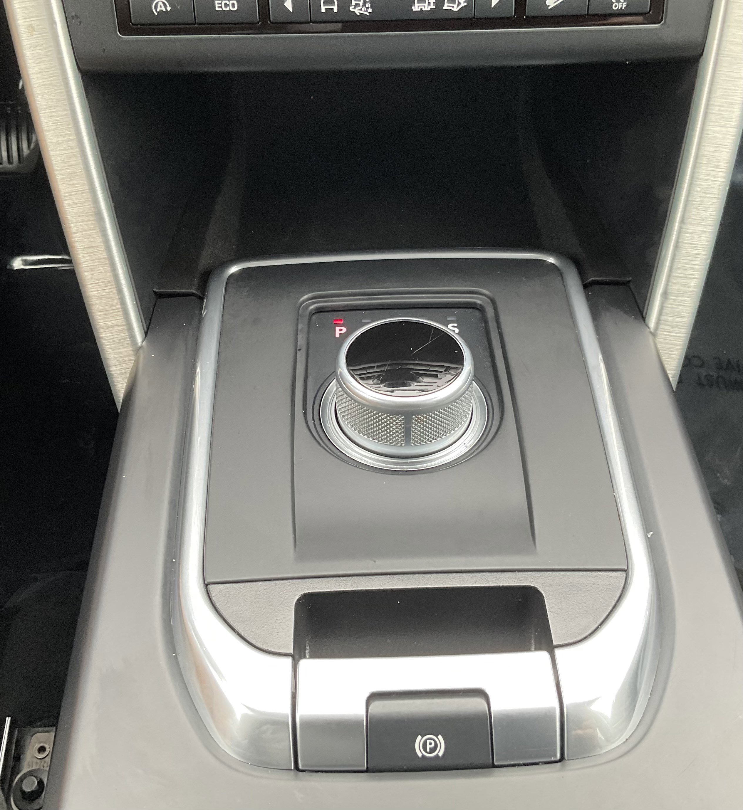 Used 2016 Land Rover Discovery Sport HSE AWD/4WD image 19