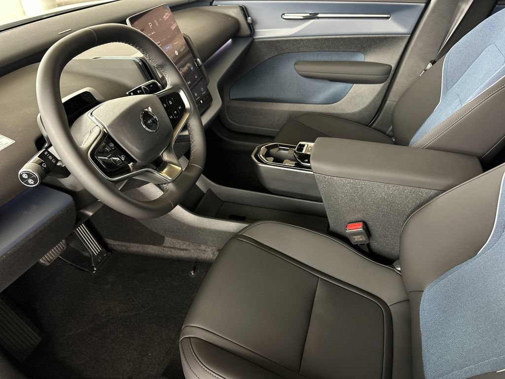 New 2026 Volvo EX30 Plus w/ Protection Package Premier AWD/4WD image 9