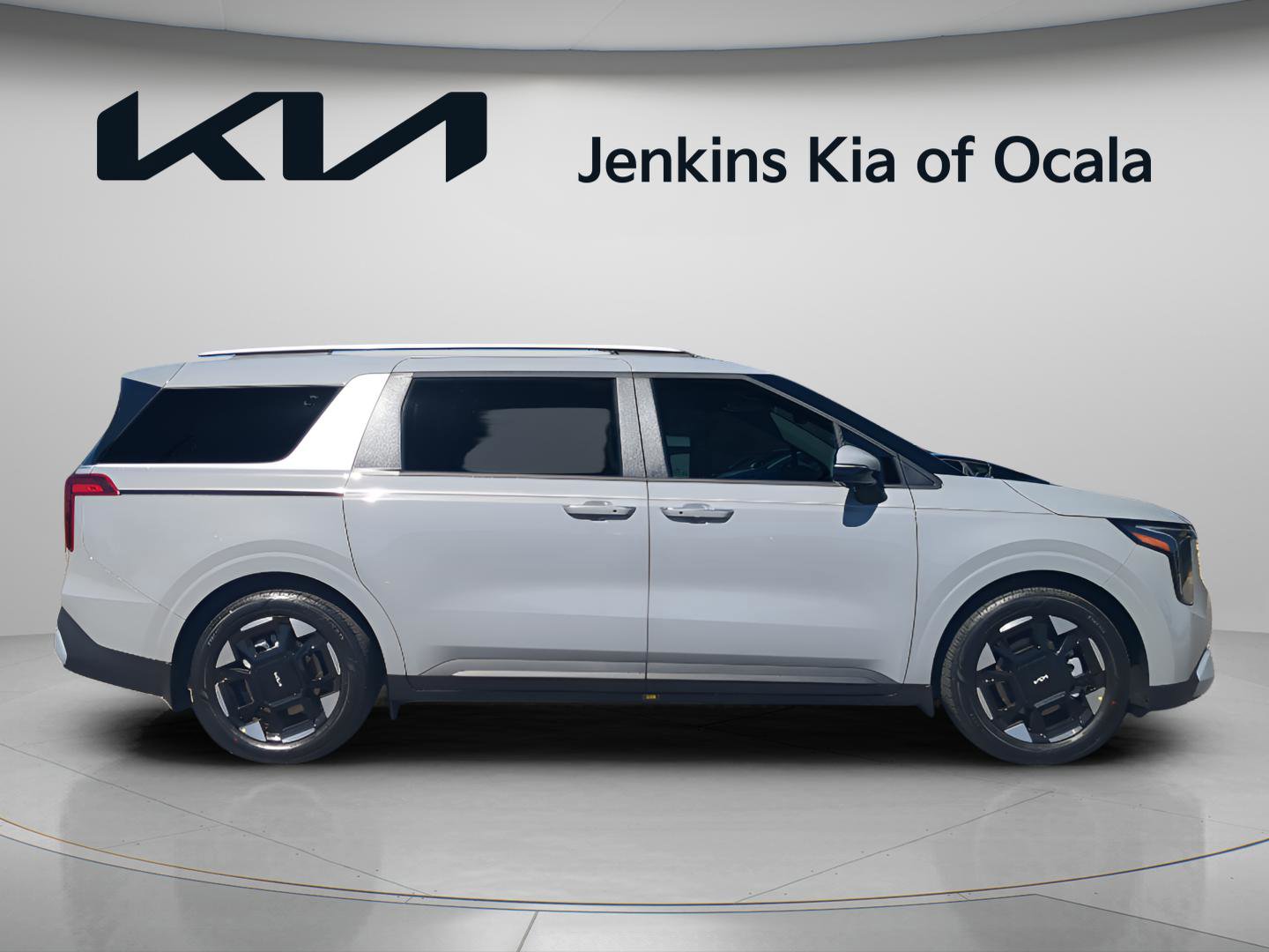 New 2026 Kia Carnival EX FWD image 2