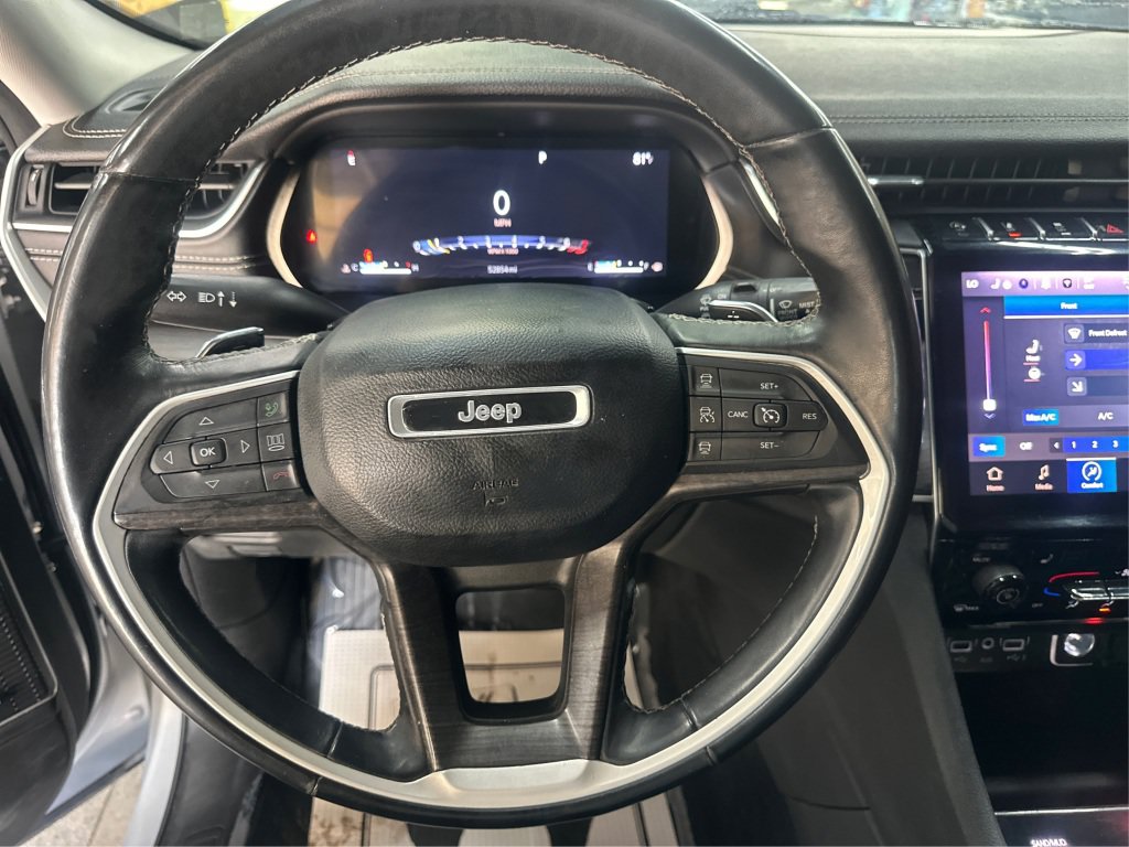 Used 2022 Jeep Grand Cherokee L Limited AWD/4WD image 27
