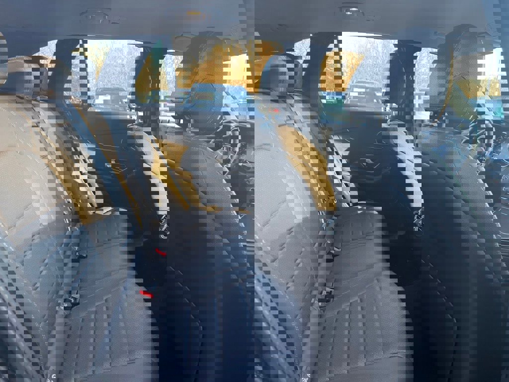 Certified 2022 Mercedes-Benz GLC 300 4MATIC w/ Premium Package Lite image 31