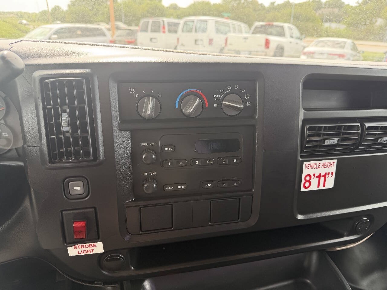 Used 2007 Chevrolet Express 2500 RWD image 17