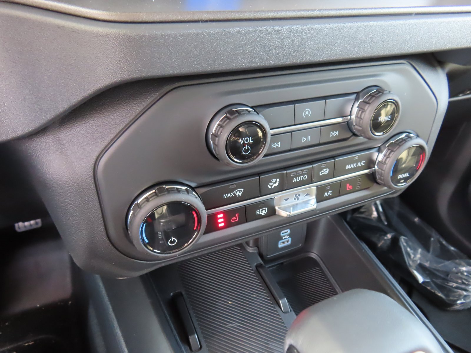 New 2025 Ford Bronco Big Bend image 13