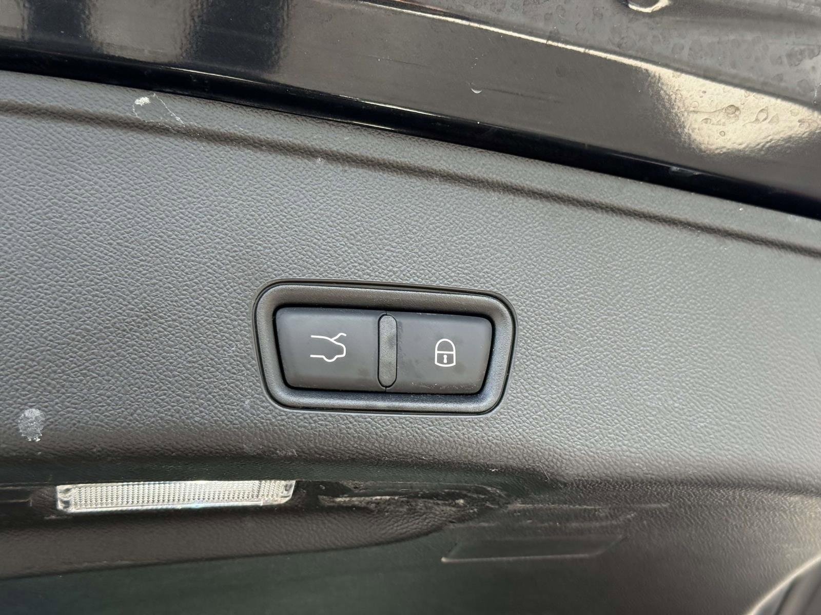 Used 2023 Maserati Grecale GT image 23