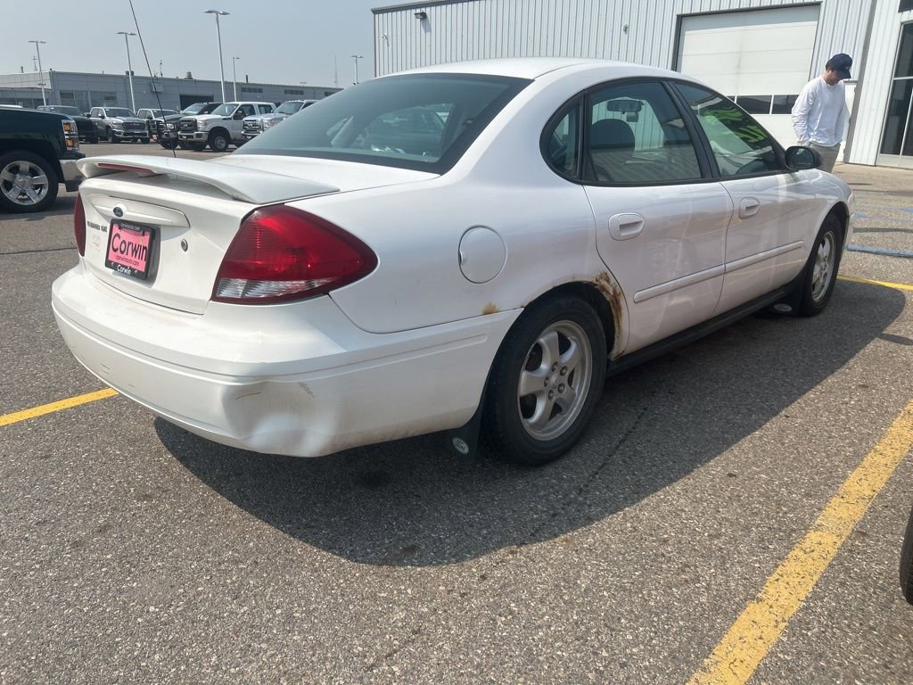 Used 2005 Ford Taurus SE image 6
