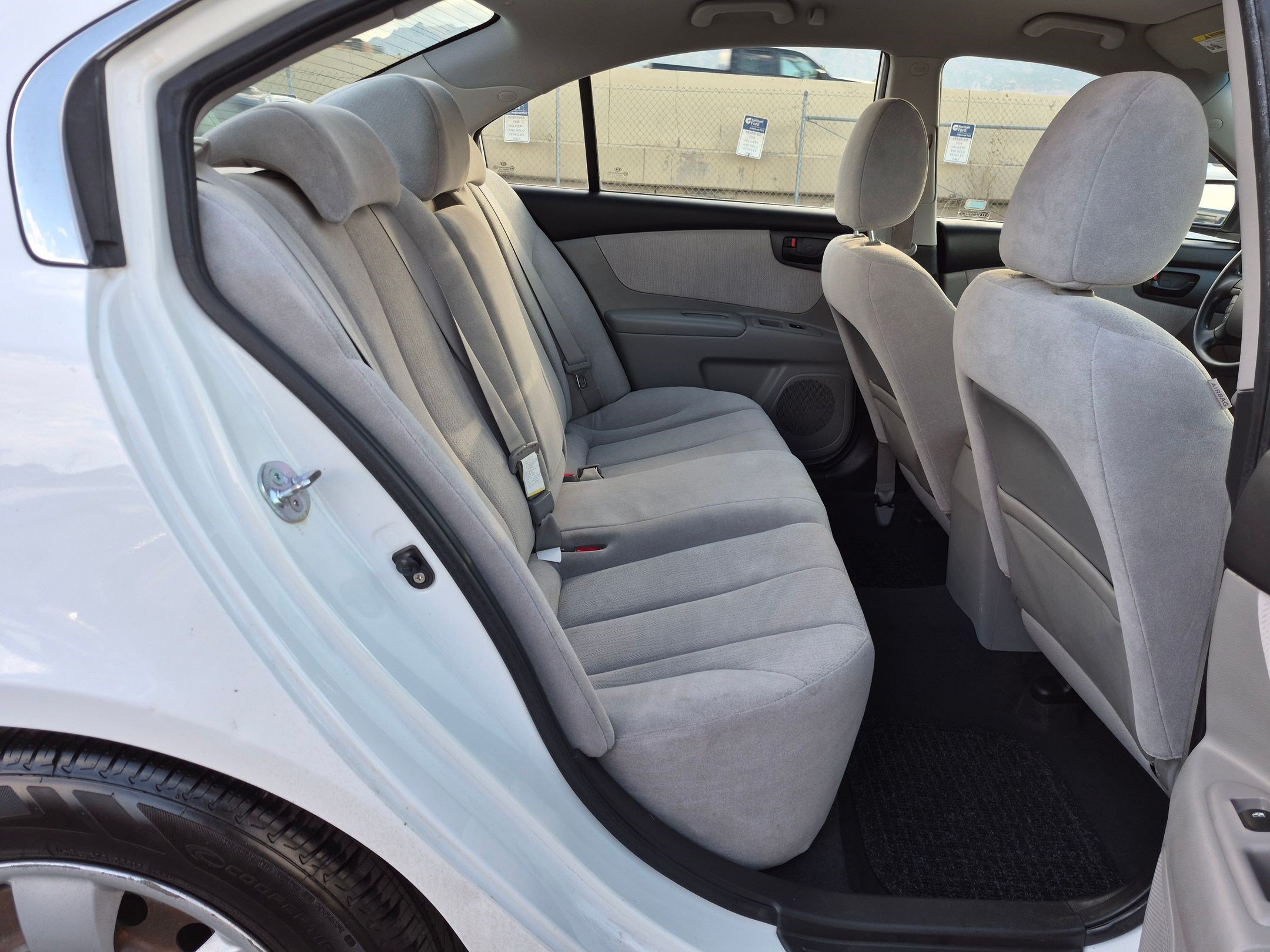 Used 2010 Kia Optima LX FWD image 30