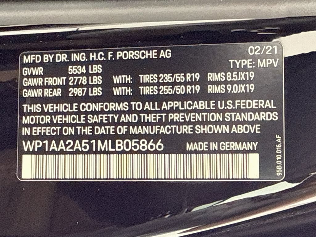 Certified 2021 Porsche Macan AWD/4WD image 12