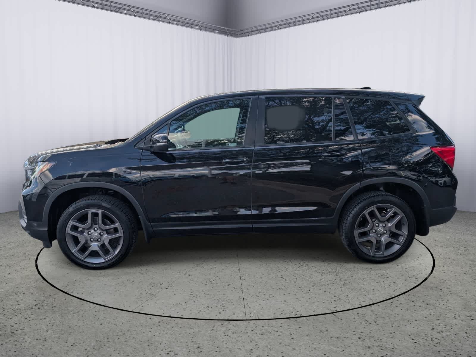 Used 2023 Honda Passport EX-L image 6