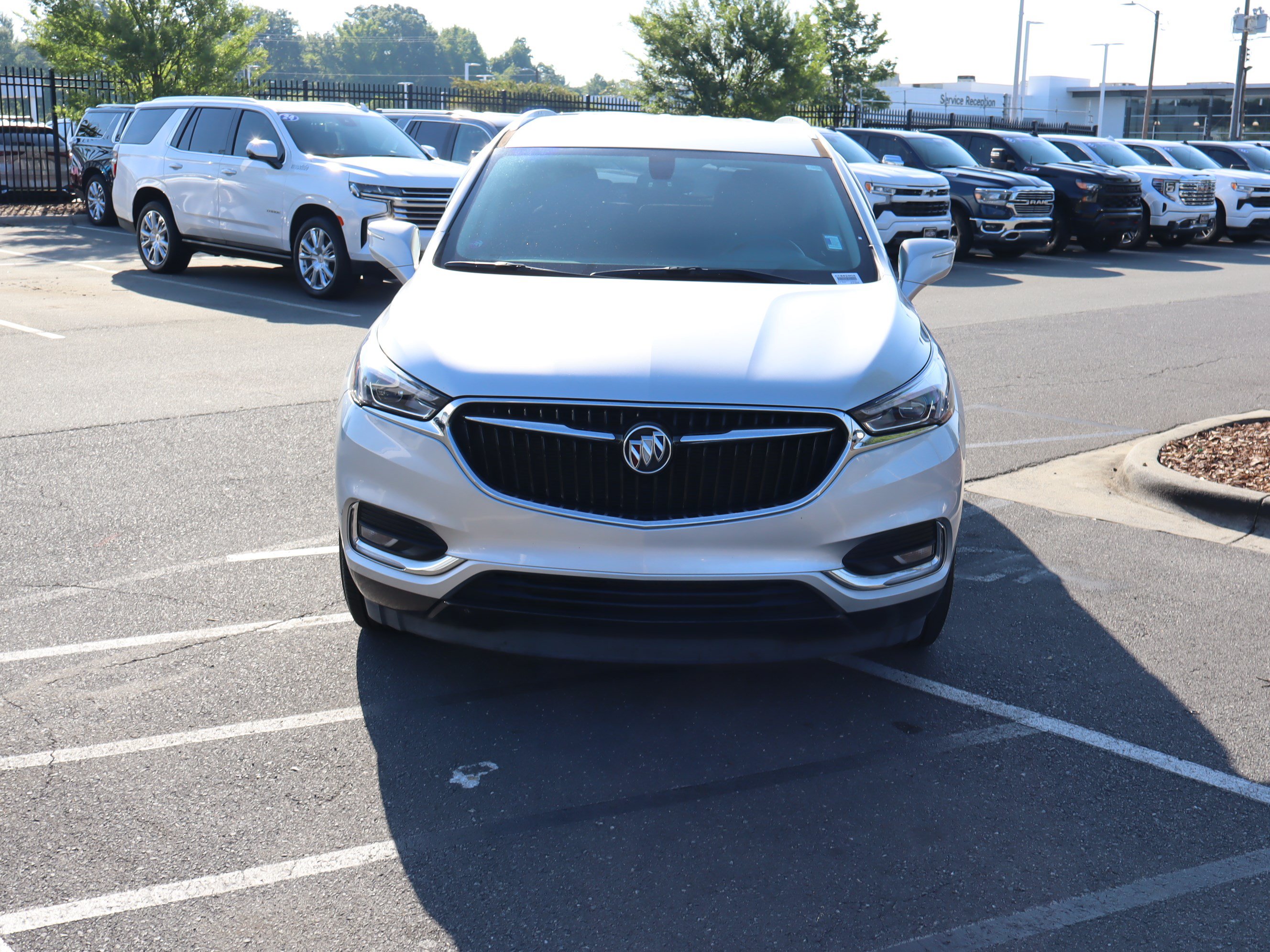 Used 2021 Buick Enclave Preferred FWD image 3