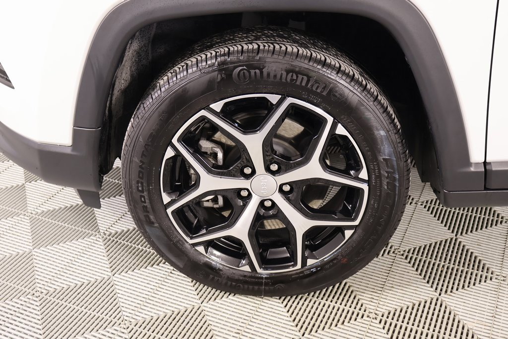 Used 2024 Jeep Compass Limited image 17