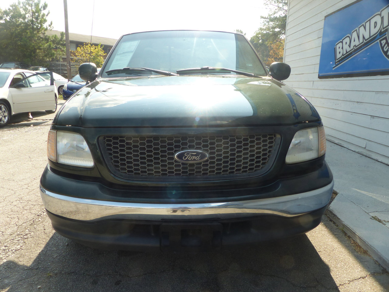 Used 2001 Ford F150 Lariat image 3