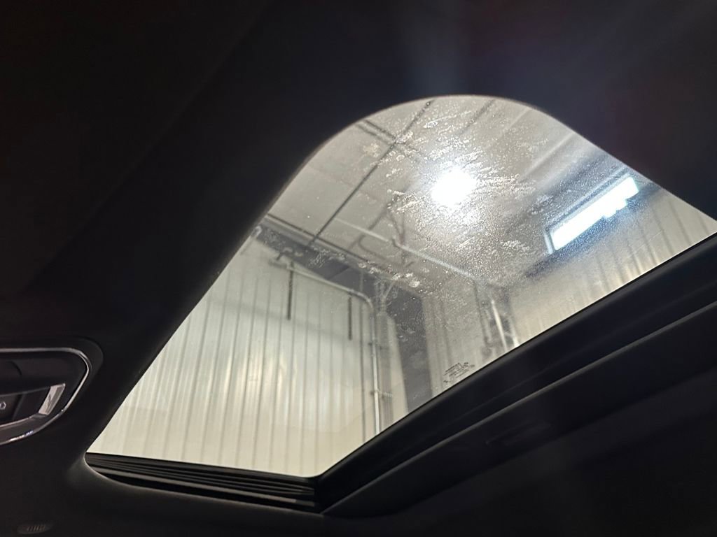 Used 2024 Jeep Grand Cherokee Altitude image 28