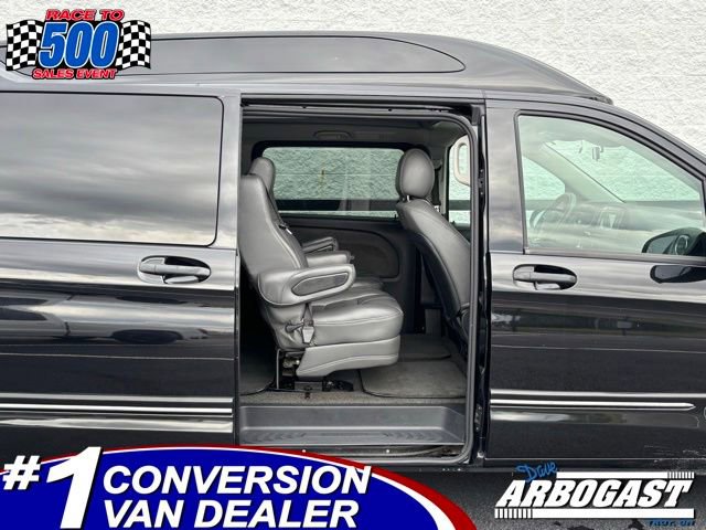 Used 2019 Mercedes-Benz Metris Passenger image 7