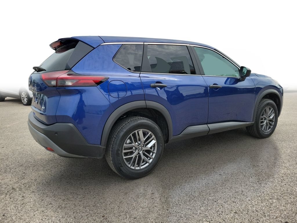 Used 2023 Nissan Rogue S AWD/4WD image 4