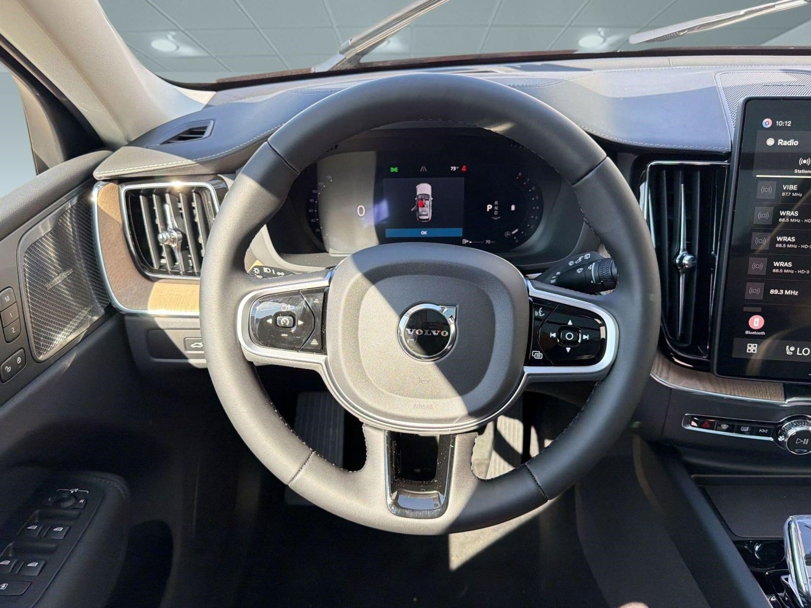 New 2026 Volvo XC60 B5 Ultra w/ Climate Package AWD/4WD image 17