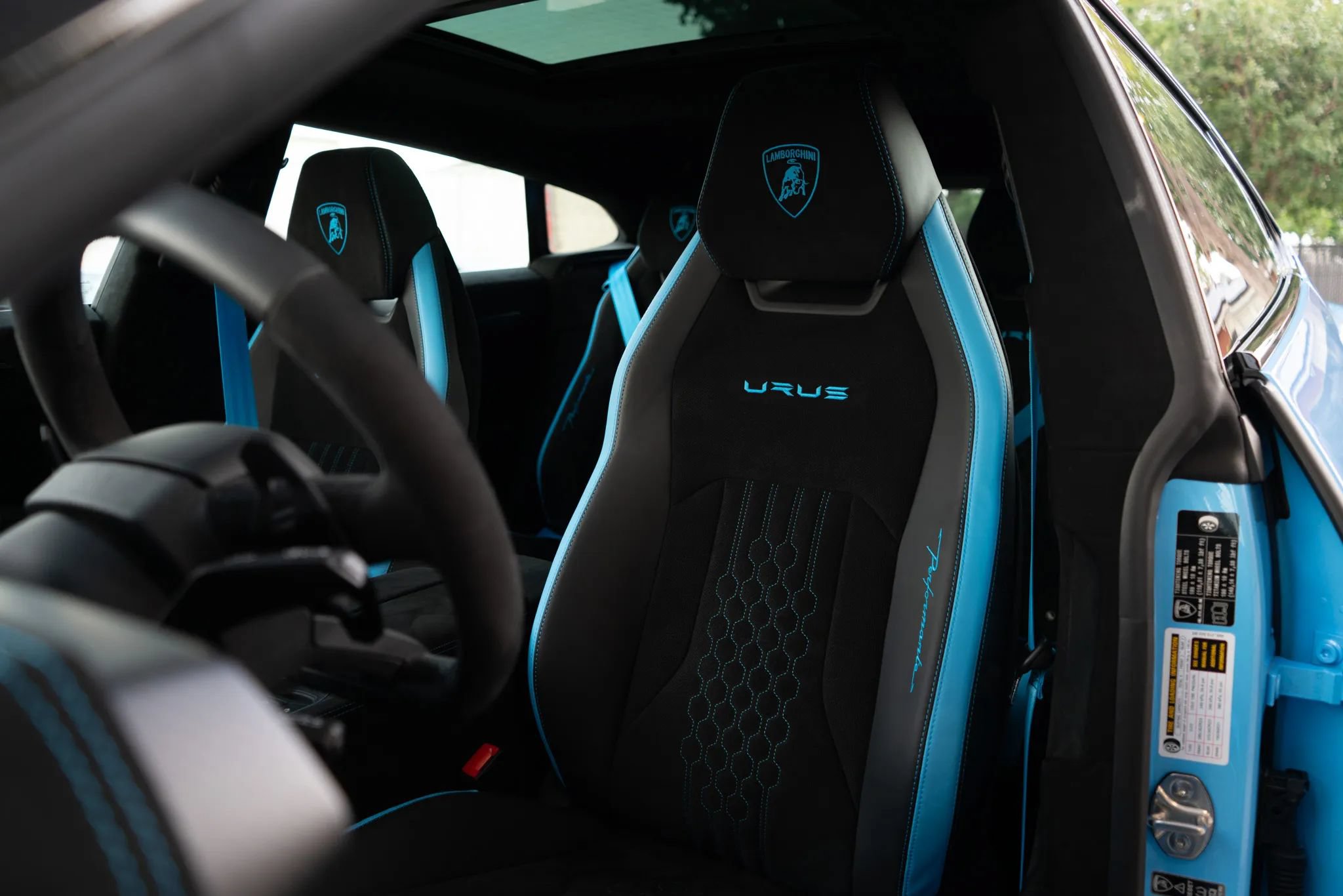 Used 2024 Lamborghini Urus Performante AWD/4WD image 15