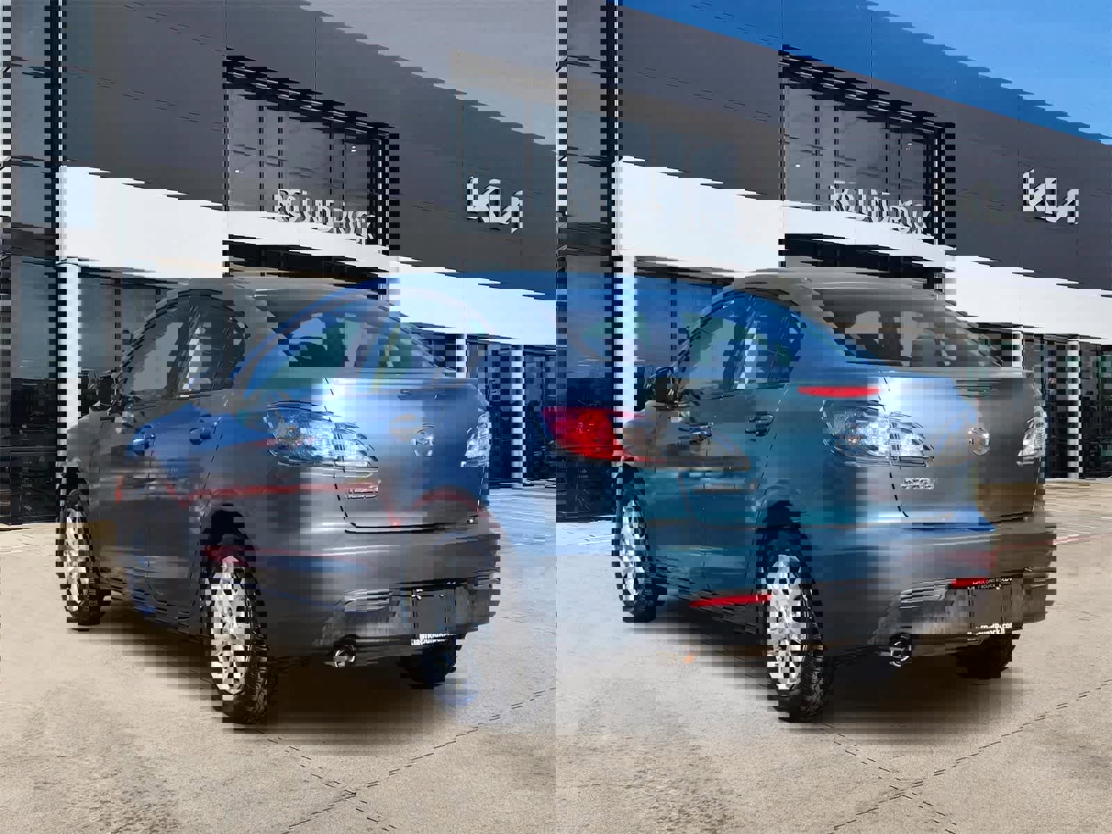 Used 2010 MAZDA MAZDA3 i Touring image 6