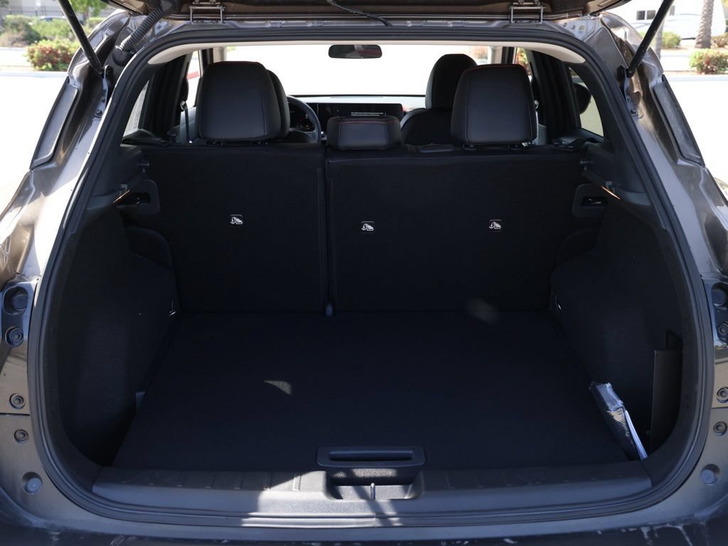 New 2026 Nissan Kicks SR FWD image 16