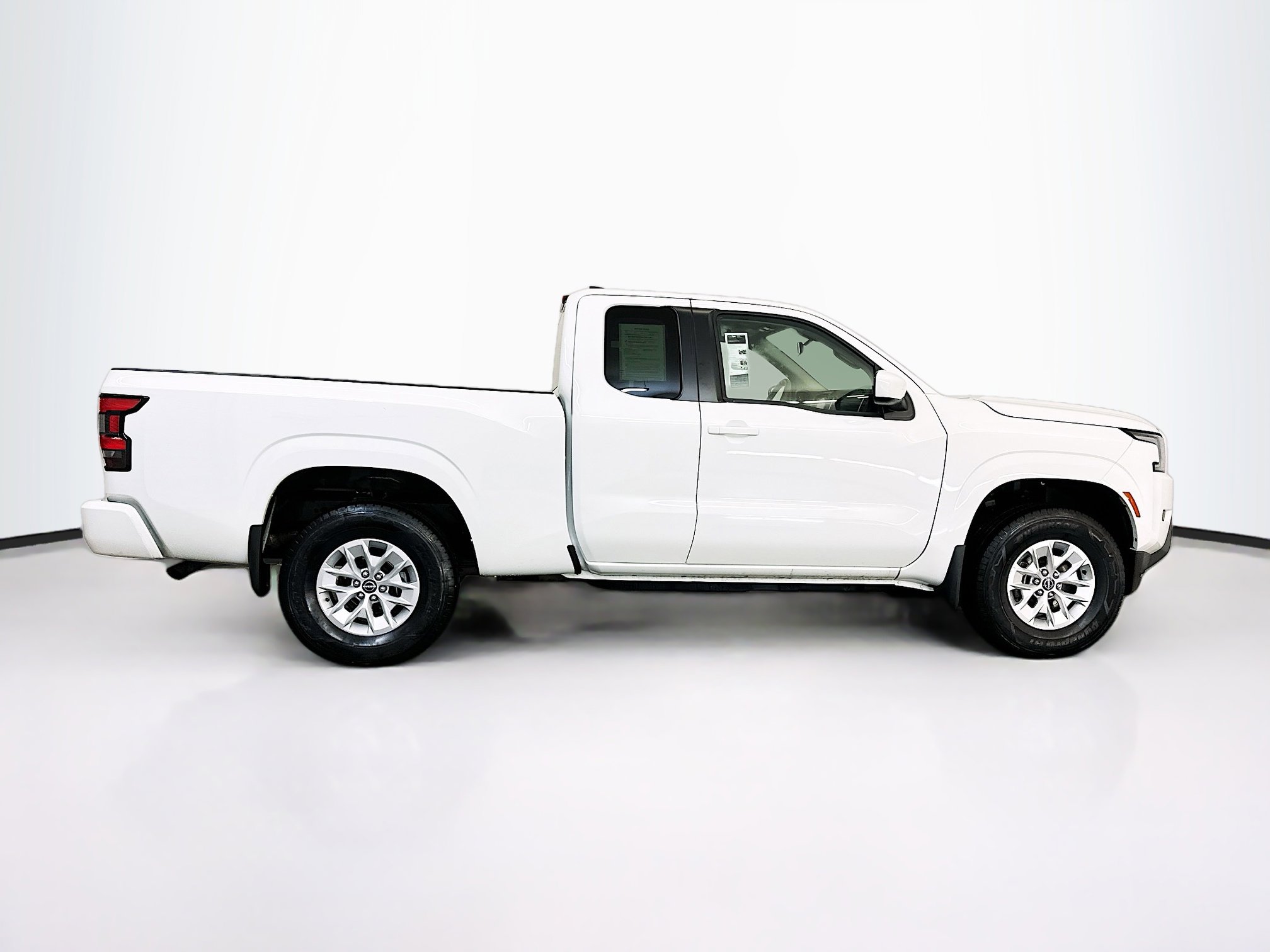 Used 2024 Nissan Frontier SV AWD/4WD image 10