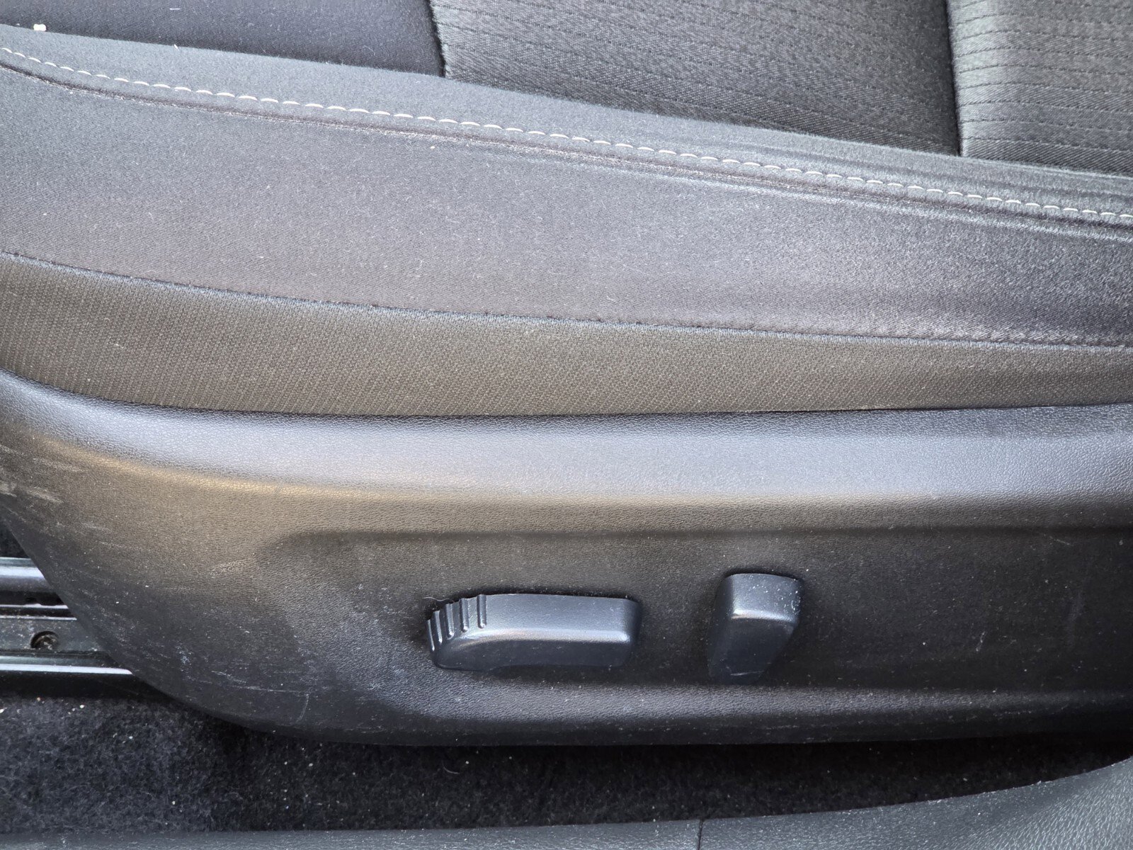 Used 2024 Nissan Altima 2.5 SV image 14