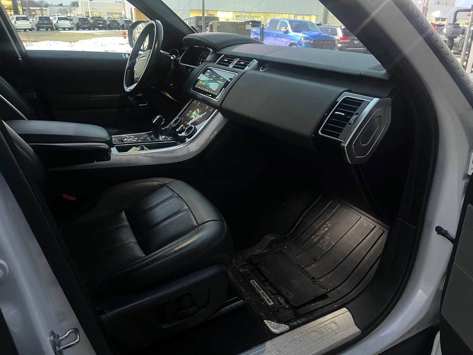 Used 2019 Land Rover Range Rover Sport HSE image 14